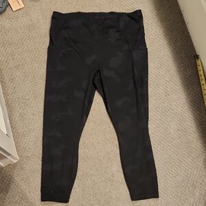 Yogalicious Lux Black Leggings 2X Camo